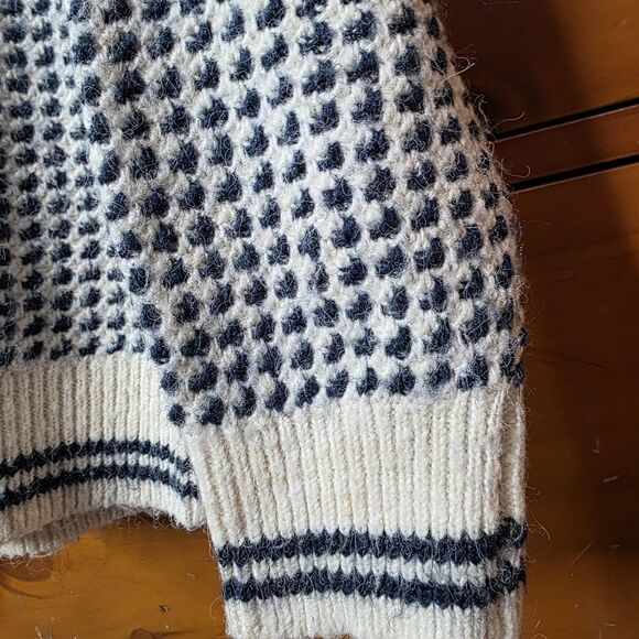 Old Navy Cream Blue Nordic Sweater Size Large Cozy Winter Cottagecore - Picture 3 of 7
